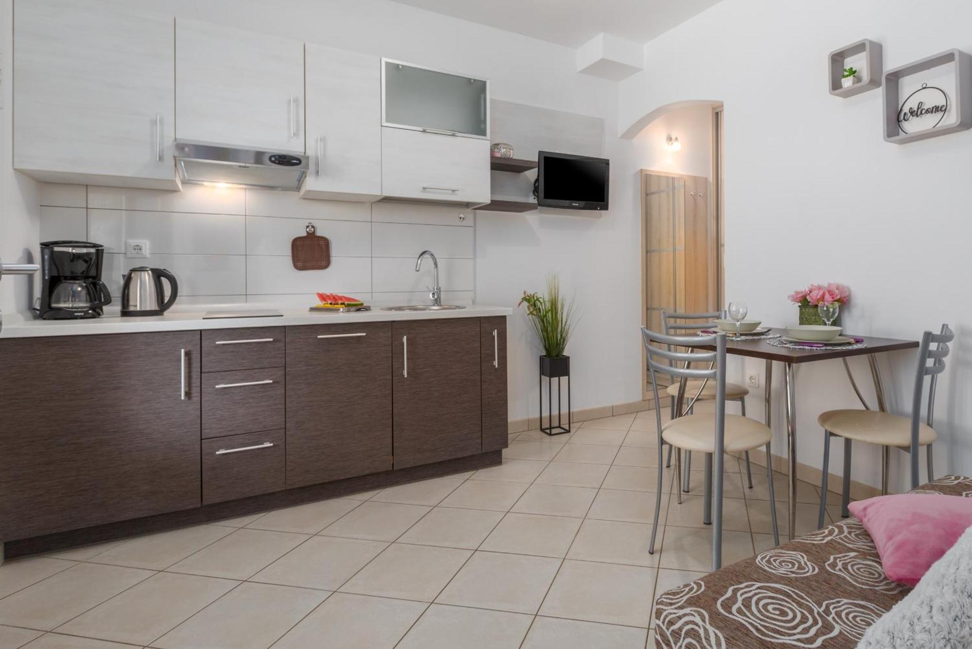 Studio Apartments Pinia-Marina Пореч Екстериор снимка