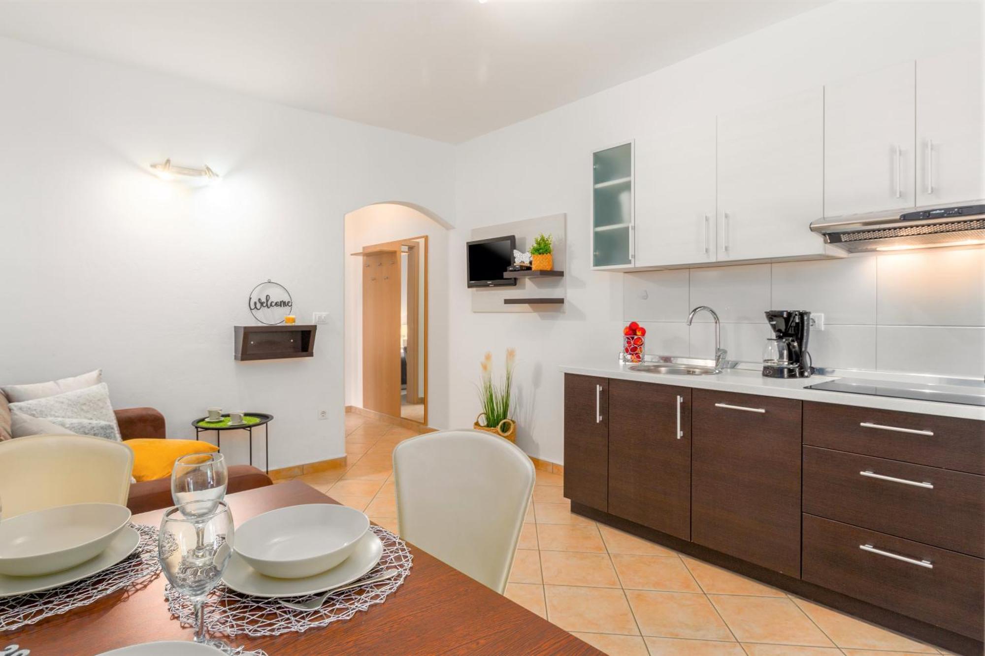 Studio Apartments Pinia-Marina Пореч Екстериор снимка