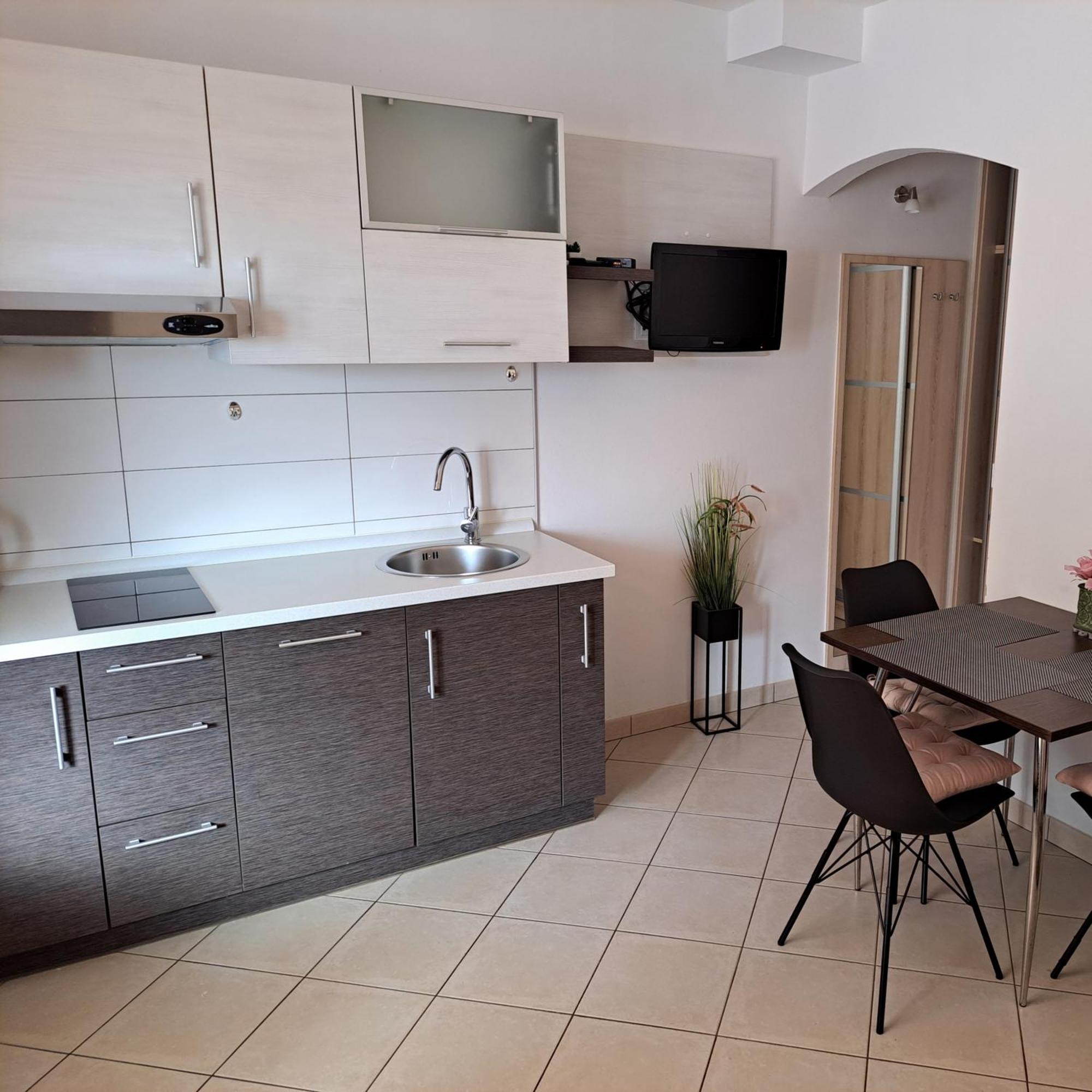 Studio Apartments Pinia-Marina Пореч Екстериор снимка