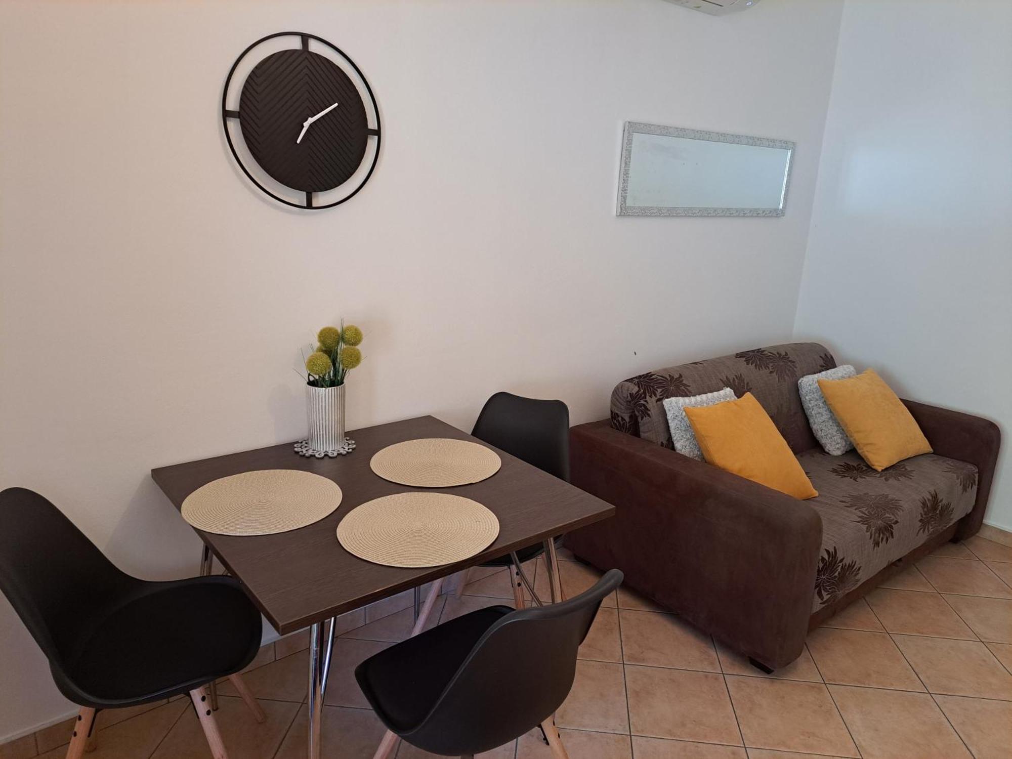 Studio Apartments Pinia-Marina Пореч Екстериор снимка