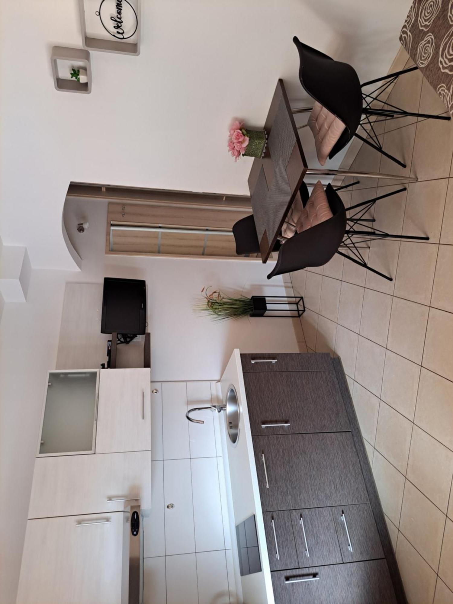 Studio Apartments Pinia-Marina Пореч Екстериор снимка